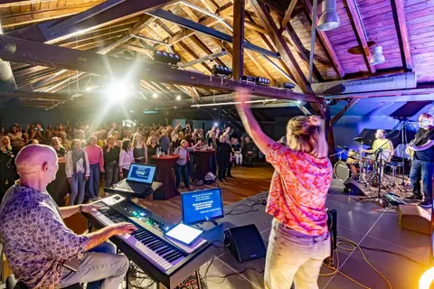 Bärenweiler singt und tanzt